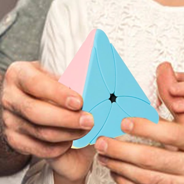 Pyramid Speed Cube - ABS-materiaalista valmistettu Pyraminx ilman tarroja | Kannustaa oppimaan taikakuution | Sujuva pyörivä palapeli | Visuaalisesti miellyttävä palapelilelu maple leaf