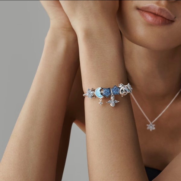 Pandora Charm Shining Angel med silvermikroinfattning och gravyr