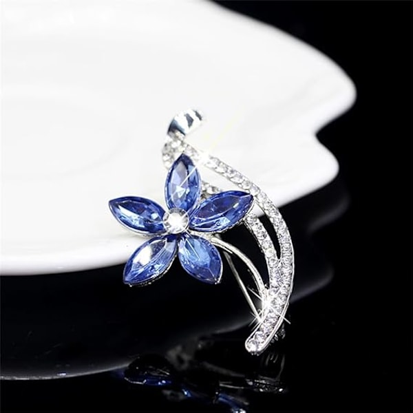 Glöm Mig Ej Blomma Brosch Vintage Kvinna Rhinestone Kristall Brosch Nål Bröllop Bankett Fest Bröstnålar Badge Lapel
