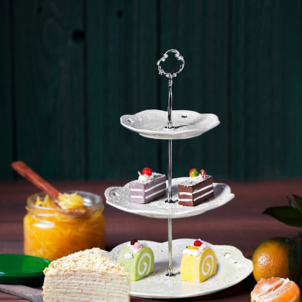 Kolmikerroksinen posliininen cupcake-tarjotin, tyylikäs valkoinen kohokuvioitu kakkuvati, kakkuvati