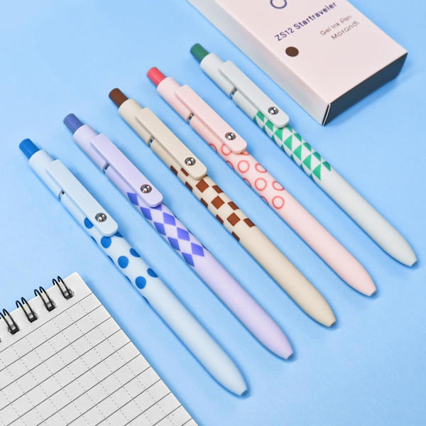 Gelpen, 0,7 mm Sort Blækpen, Tilbagetrækkende Fin Spids Glat Skrivepen til Journal Noter, Sød Kontor Skoleforsyninger Gave til Drenge og Piger 5 Pcs Geometric