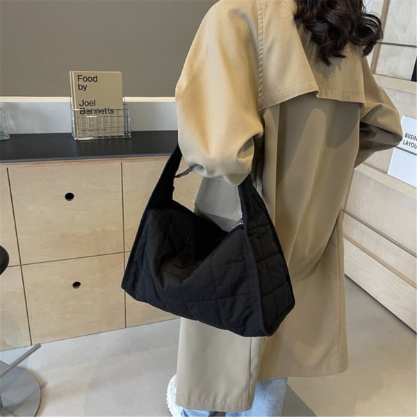 Pålitelig Vattert Puffer Bag Dame Håndveske skulderveske for forskjellige behov Beige