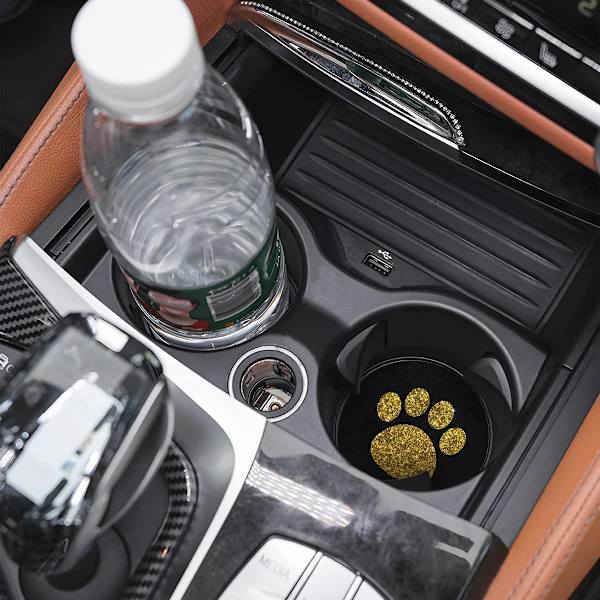 2 kpl Auton Kupinpidike Alustaa, Kimaltava Glitter-Tiivisteinen Koiranpennun Jälki Kupin Alusta, Kumipintainen Liukumaton Auton Juomatiiviste, Yleismaailmallinen Auton Sisustusvaruste Yellow