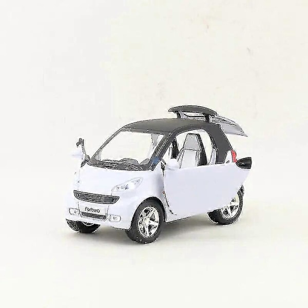 1:32 Skala Diecast Lekebilmodell Smart Fortwo Bil Trekk Tilbake Dører Åpnbare Lyd & Lys Bil Utdannings Samling Gave Liten green
