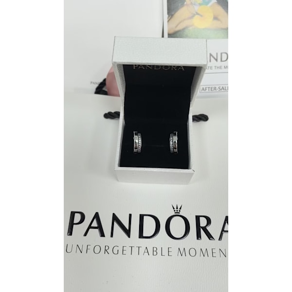 Pandora Dubbla Halvt År Briljant Silver Bakgrund Örhängen 299056C01, Inkluderar Originalask