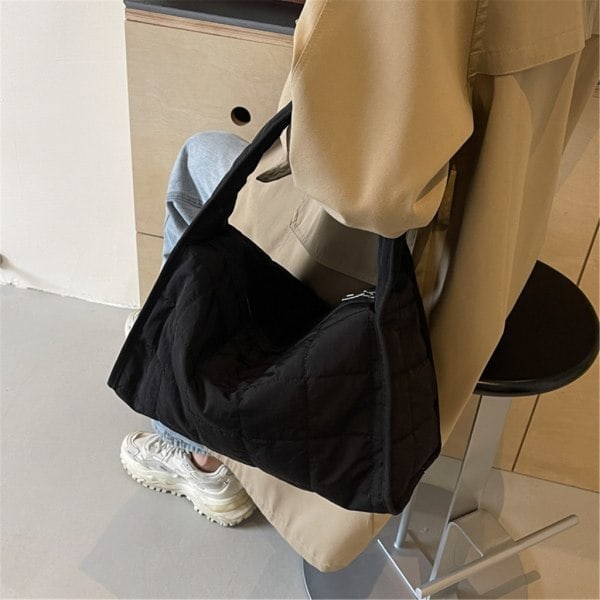Pålitelig Vattert Puffer Bag Dame Håndveske skulderveske for forskjellige behov Beige
