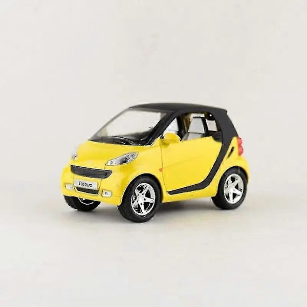 1:32 Skala Diecast Lekebilmodell Smart Fortwo Bil Trekk Tilbake Dører Åpnbare Lyd & Lys Bil Utdannings Samling Gave Liten Yellow