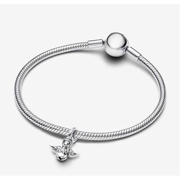Pandora Charm Shining Angel med silvermikroinfattning och gravyr