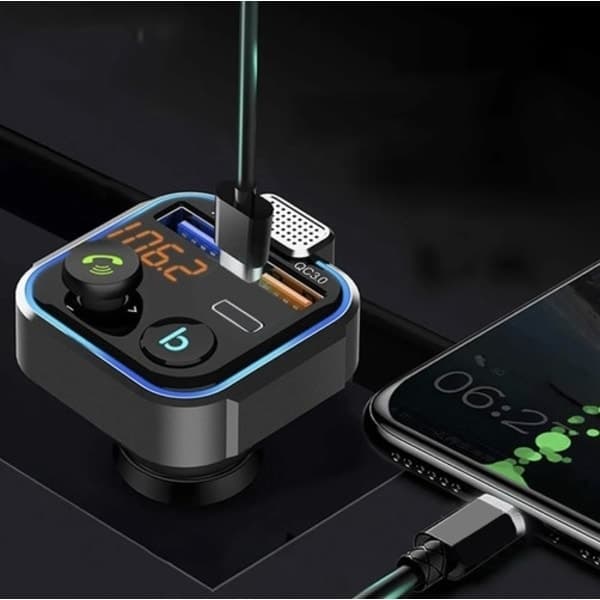 Bluetooth FM-lähetin ja laturi - Autoon