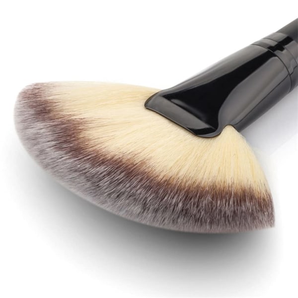 1 Pack Fan Makeup Brush Blush Honey-Brush Professional Face Highlight