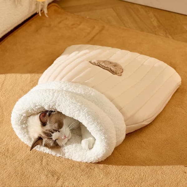 Cat Sleeping Bag - Cat Bed - Soft and Washable - Cute Bear Pattern - Suitable for Cats and Small Pets