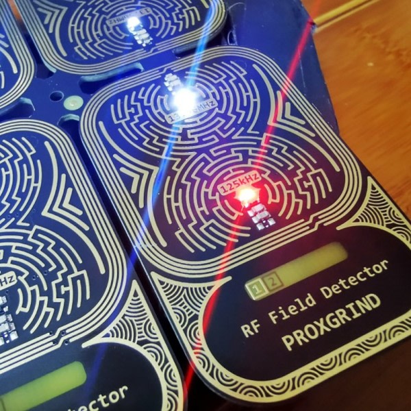 Tiny Frekvens Detektion Kort Proxgrind RFID Fält Detektor Nyckelring Mobiltelefon Hänge IC ID zdq