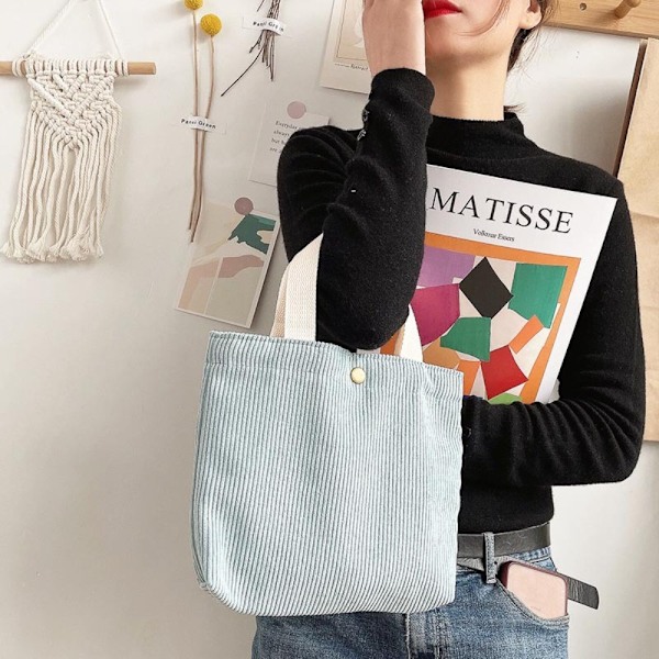 Lunsjpose i Cordstoff LYSEBLÅ light blue