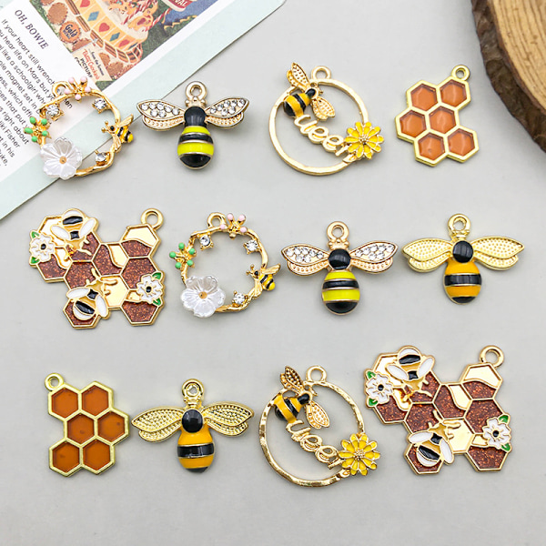 12 kpl Alloy Enamel Bi Charms Riipus Korut Hyönteis Metalliriipukset Helmet DIY Kaulakoruihin Rannekoruihin Korvakoruihin
