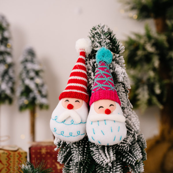 CDQ Artiklar de decoration de Noël mini arbres de Noël feutre cadeaux de Noël artiklar de juhla de Noël vitrine