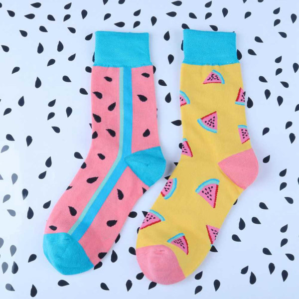 Unisex strømper Fruktmønster Mid Tube bomuldsstrømper sjove farvede hyggelige strømper red radish zdq