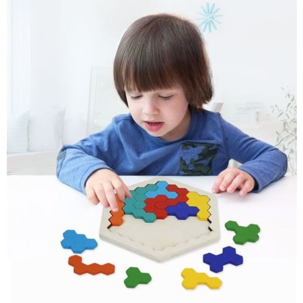 Hexagon pussel i trä - logisk leksak för alla åldrar