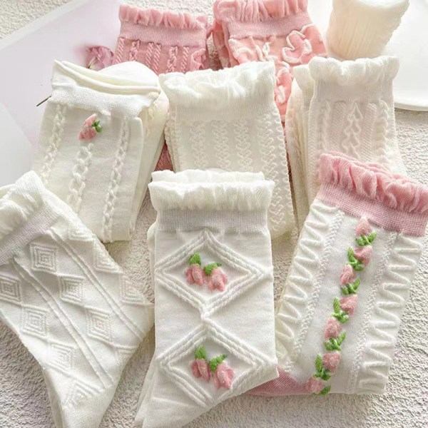 5 st/ set Vita blommiga mid-tube strumpor Dam Trendig vår Thi White 5 Pieces