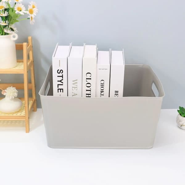 1-pack Plastic Storage Baskets with Sturdy Handles, Lightweight and Durable Design, Ideal for Kitchen, Bathroom, and Cleaning Organization