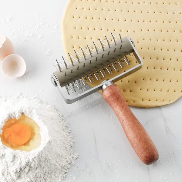 Pizzadeigrulle, pinner i rustfritt stål, trehåndtak, forhindrer luftbobler, for hjemmebakere, pizza og bakverk
