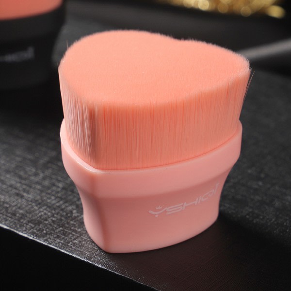 Foundation Makeup Brush Flat Top Love Foundationborste med hög densitet för Flawless Powder, lätt att bära