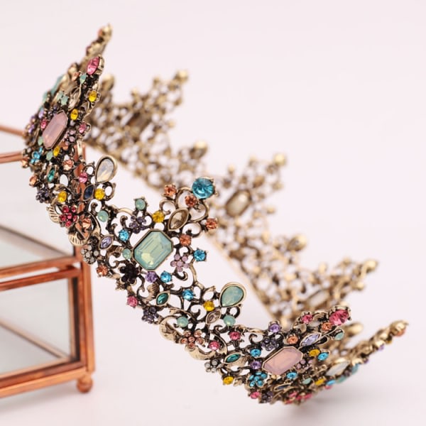 Jeweled Barock Queen's Crown - Rhinestone Wedding Crown and Lad CDQ