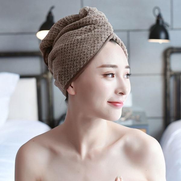 Hårhandduk i mikrofiber, torkar håret snabbt och skonsamt
