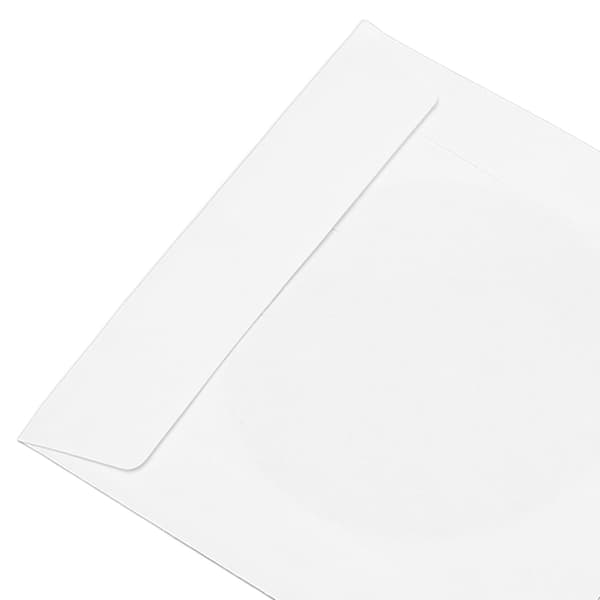 100 kpl CD/DVD-koteloita ikkunalla