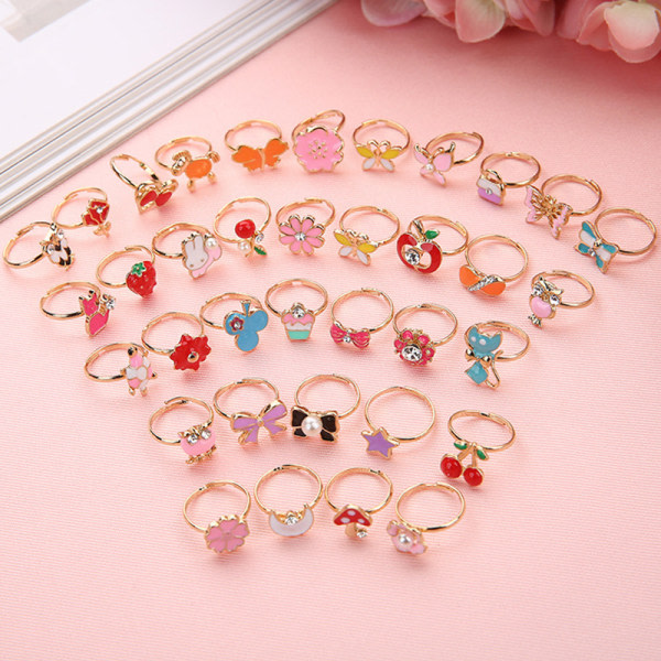 CDQ 36st tecknade barnringar Candy Bow Form Ring Set A