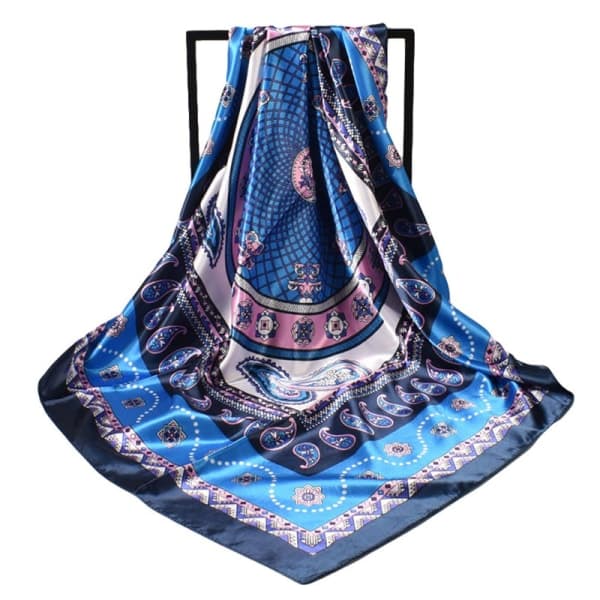 Elegant silkescarf för kvinnor