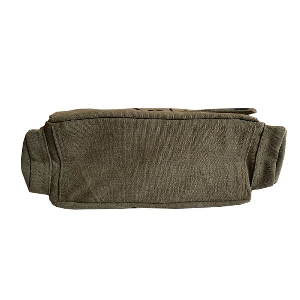 Min granne Totoro Canvas Messenger Bag Cartoon Student Book Messenger Bag med flera fickor Army Green