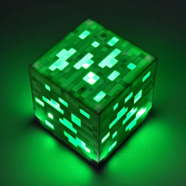 Minecraft-pelilouhintaväline Ladattava lamppu Yökäyttö Taskulamppu