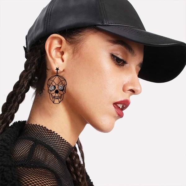 Heyone Delikat Lätt Metallisk Utskärning Filigrankrok Dinglar Örhängen Söta Halloween Skull Studs Örhängen Gothic Cool Statement