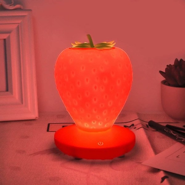 Strawberry Night Light Kawaii Rumsinredning Söt frukt Nattlampa för barnkammare Dimbar amningslampa för flickor Sovsal Tillbaka till skolan (röd)