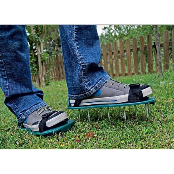 Trädgårdsgräsluftare Skor Manuell gräsmatta luftare med 13x30 cm spikar och remmar Universal Fit gräsmattor sandaler svart