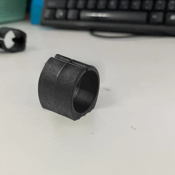 Plaströrsklämma för stolar, U-format stolsbensskydd, stolsbensskydd, skydd för runda rör, 24 st (25 mm)