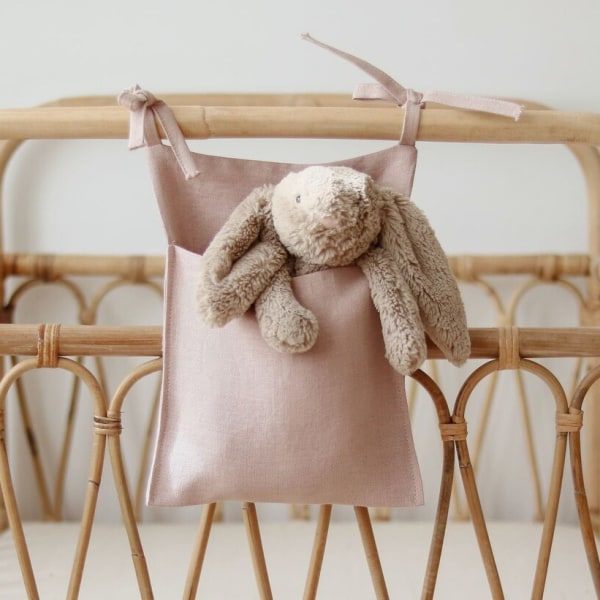 Ripustettava säilytyskori vauvansängylle, täydellinen vaatteille, vaippoille, leluille Pinkki Rosa