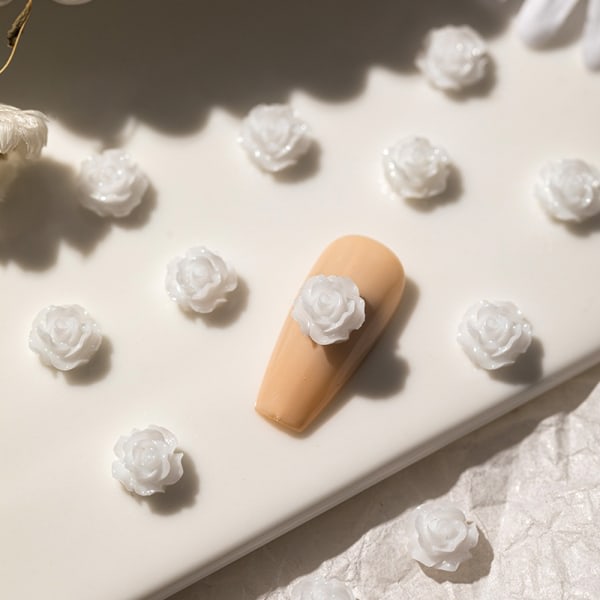 CDQ Nail Art 3D Resin White Rose Flower Design Aurora Petal Nail shape4