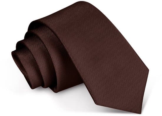 Mörkbrun slips för män, premiumslips i polyester med elegant enfärgad design, klassisk accessoar för affärer, bröllop och formella tillfällen, inkluderar lyxig presentförpackning