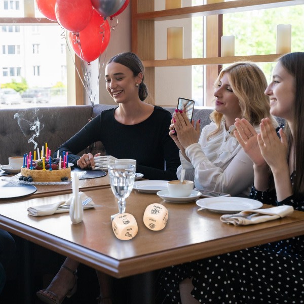 2 stk Valentinsdag Date Night for par - Terningspill i tre for matbeslut, jubileumsgave til Valentinsdag til ektemann, kone, kjæreste, jente