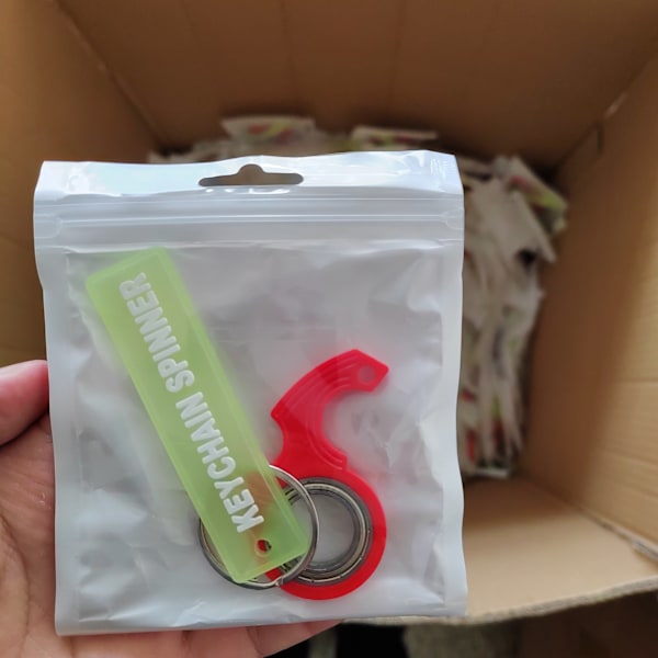 Nyckelring Snurrande Fidget Gyro Leksak, Metall Nyckelspinner, Fidget Nyckelring Sensorisk Leksak för Män, Kvinnor och Barn