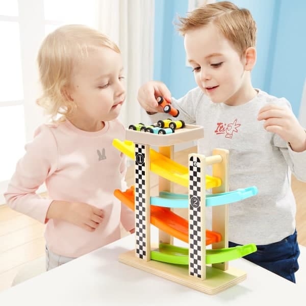 Trebilbane for småbarn, 1 til 2 år, med 4 minilbiler