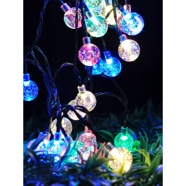 LED-aurinkovalo ulkona aurinkopuutarhavalo