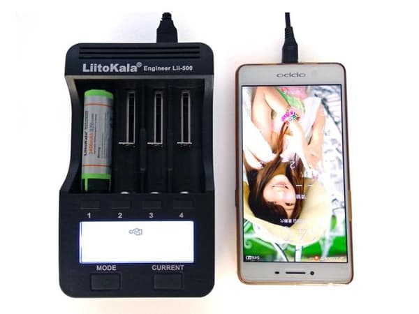 Smart batteriladdare för AA AAA 18650 batterier mm lii Svart