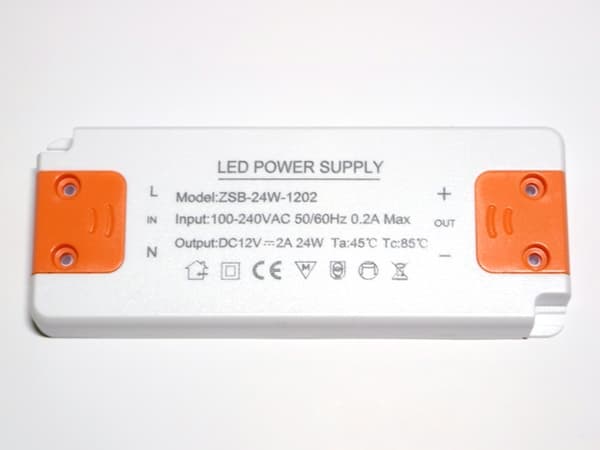 LED Driver 24 W Transformator  220 V AC ---> 12 V DC