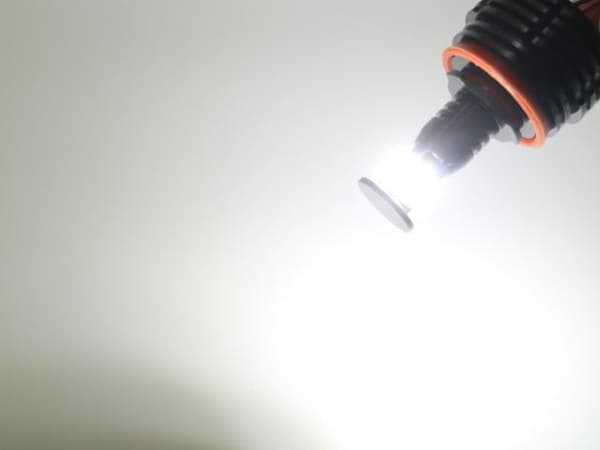 Angeleyes 40 W Cree LED BMW E60 E61 E90 E82 E92 E70 E71 F01 F02 Silvergrå