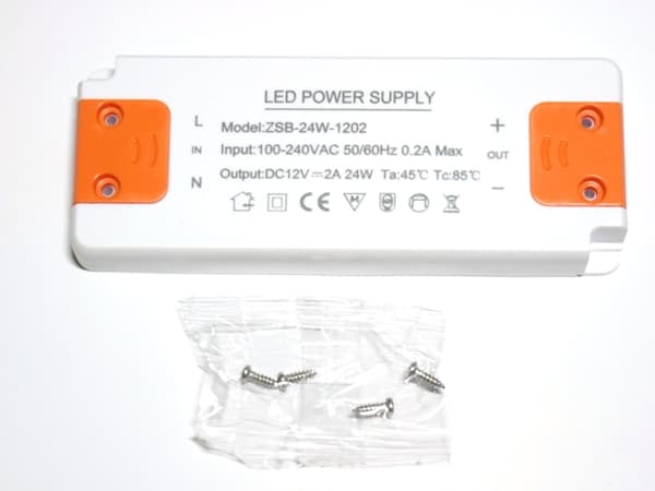 LED Driver 24 W Transformator  220 V AC ---> 12 V DC