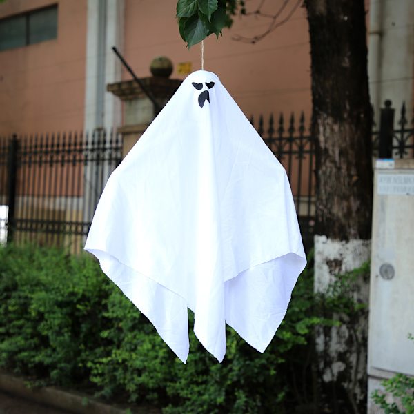 Halloween Ghost Hengedekorasjon for utendørs bruk - Skummel og vennlig Hallowma