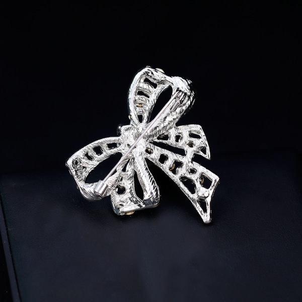 Brosch med diamanter, strassbandbrosch, modekläder fo