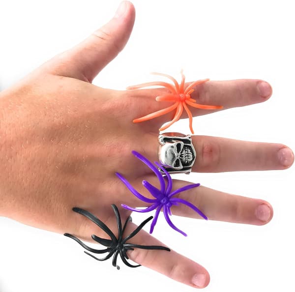 Assorterede 20 Bulk Halloween Spider Ringe - Orange, Lilla, Sort